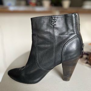 FRYE BOOTIES SIZE 10